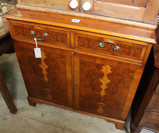 Small walnut cabinet(-)